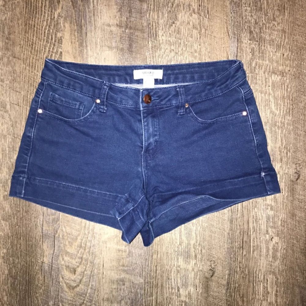 Forever 21 Women Shorts- Size 27
